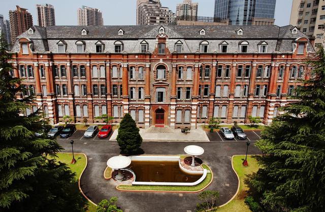 上海樓控品牌-格瑞特再次參與學(xué)校改造項目(圖1) 下載.jpg